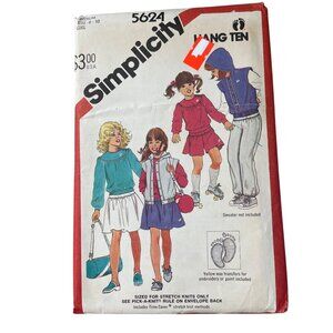 Simplicity 5624 Girls Sewing Pattern Size Medium 8–10 Vintage Dressmaking UNCUT